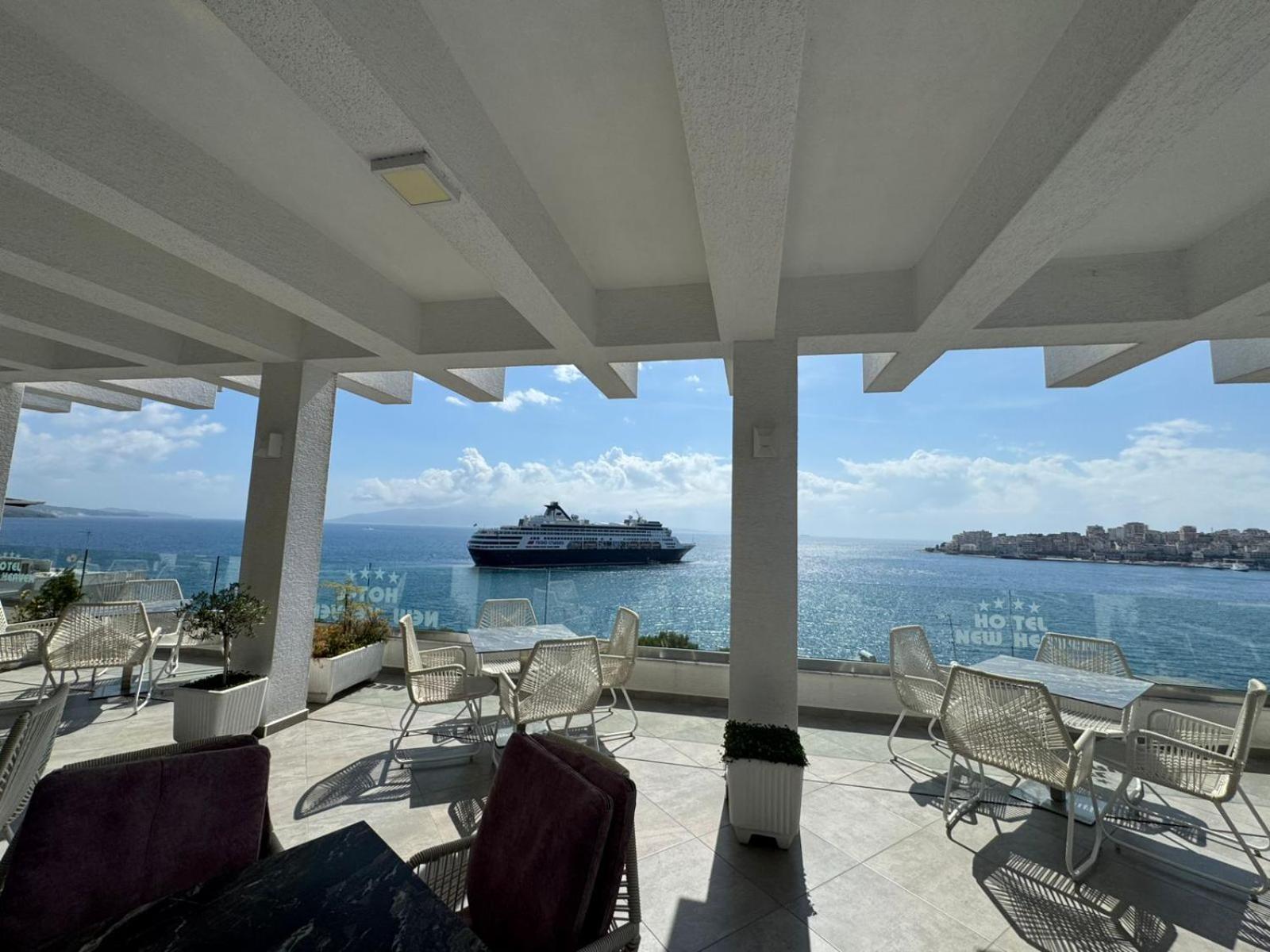 New Heaven Hotel Sarandë エクステリア 写真